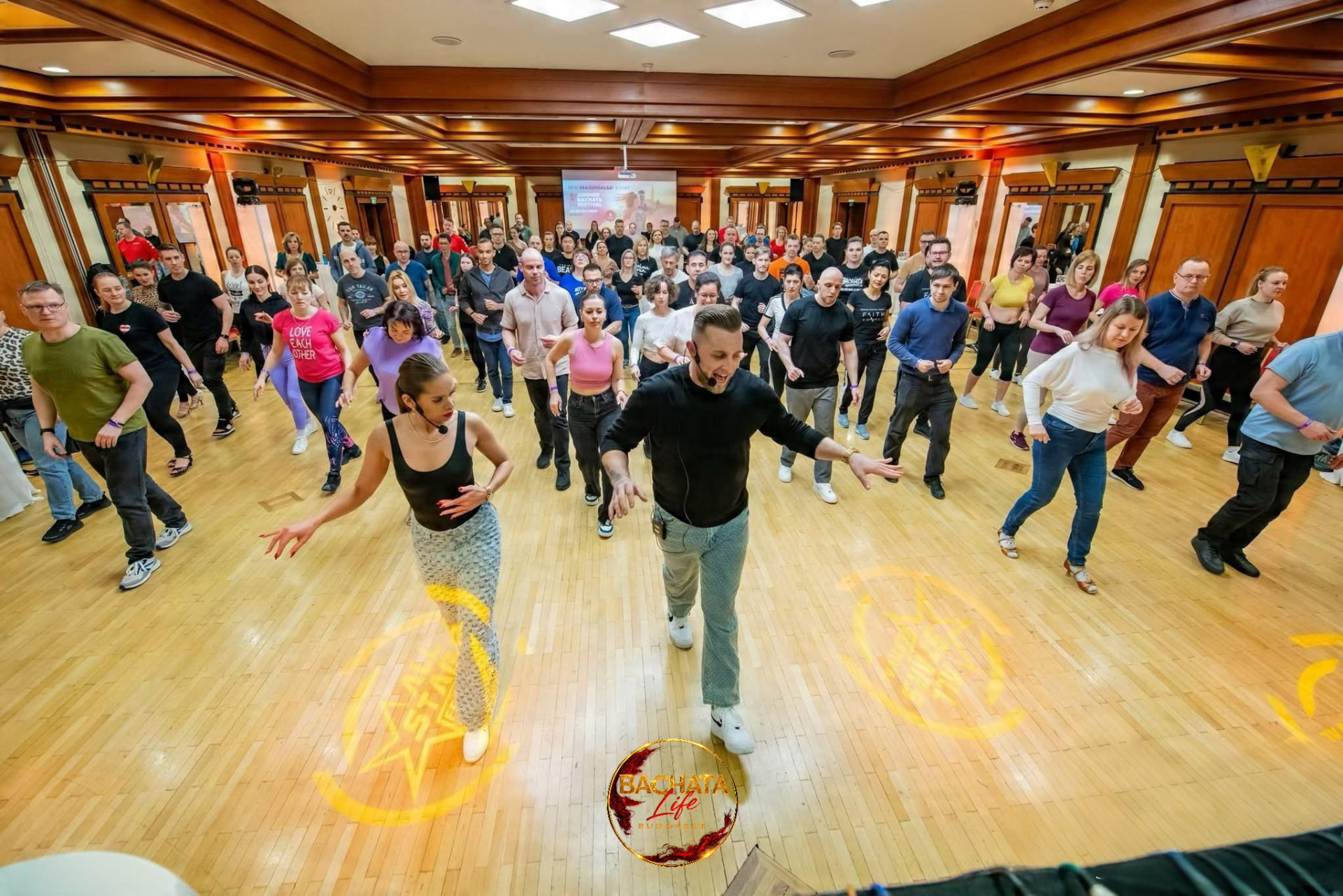 Bachata Life csoport közös trainingen a budapesti stúdióban